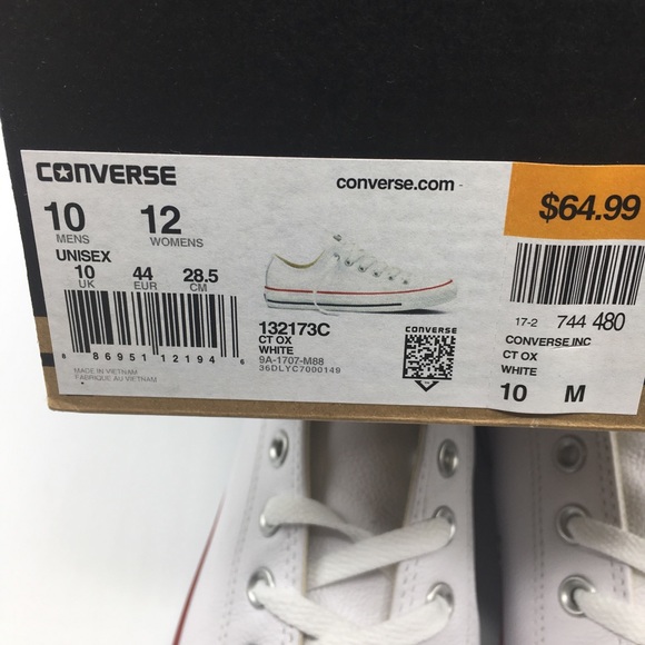 Converse Men’s Leather Low Chuck Taylor All Stars - Picture 7 of 8